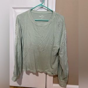 mint hollister long sleeve tee with crochet detail